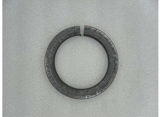 Кільце коване металеве д-80 мм (база 10*10 мм)-1