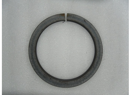 Кільце коване металеве д-110 мм (база 10*10 мм)-1