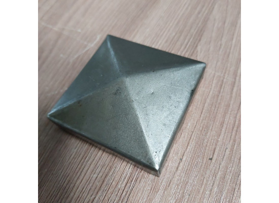 Кришка стовпа 50*50 мм кована гнута-1